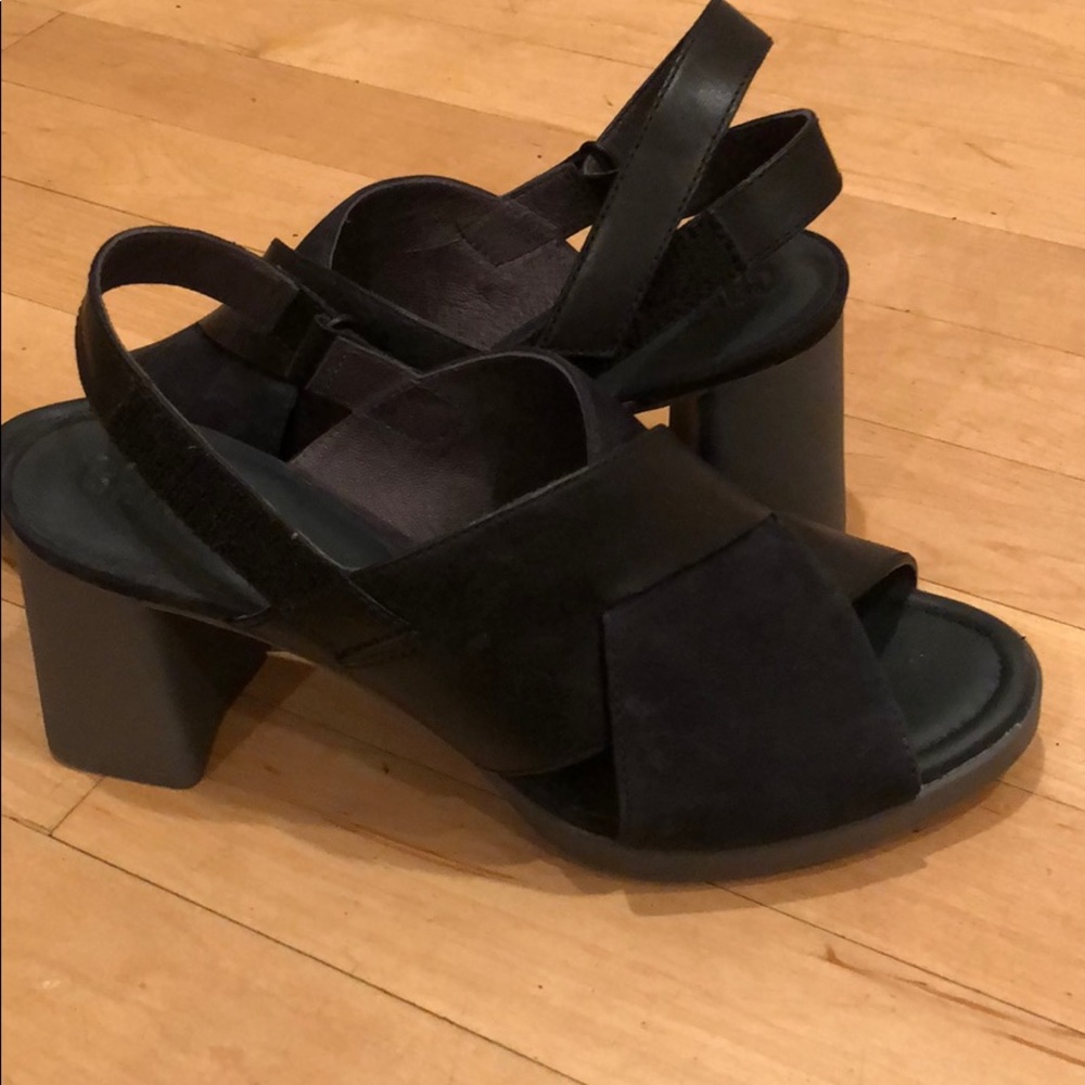 CAMPER DRESS SANDALS